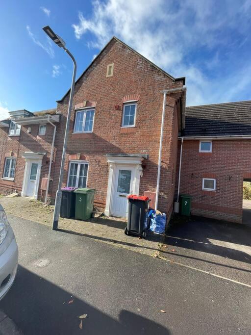 5 Holborn Spacious Home Redhill  Exterior foto